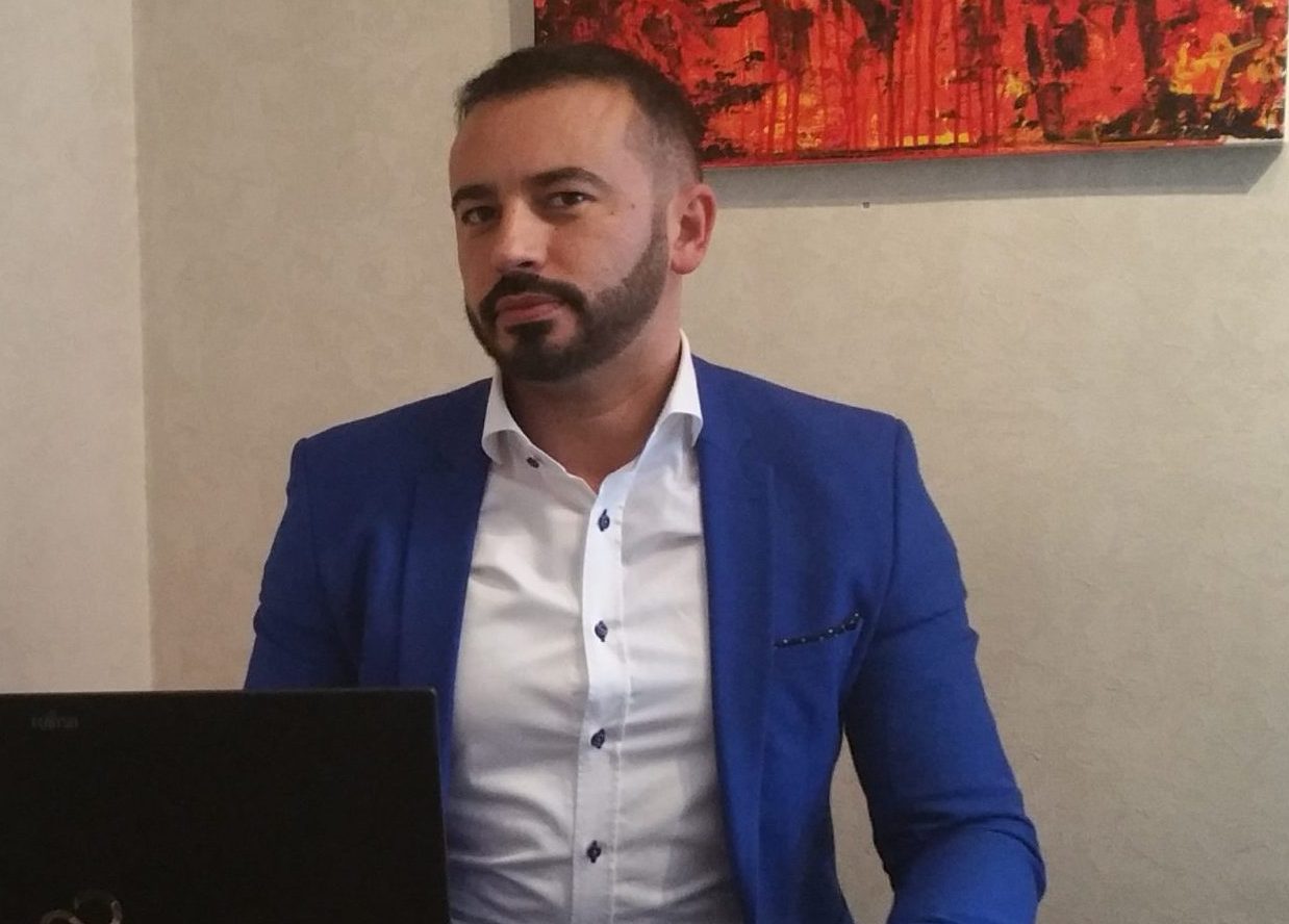 Konstantinos Irina - marknadschef och kommunikationschef med fokus på digitalisering